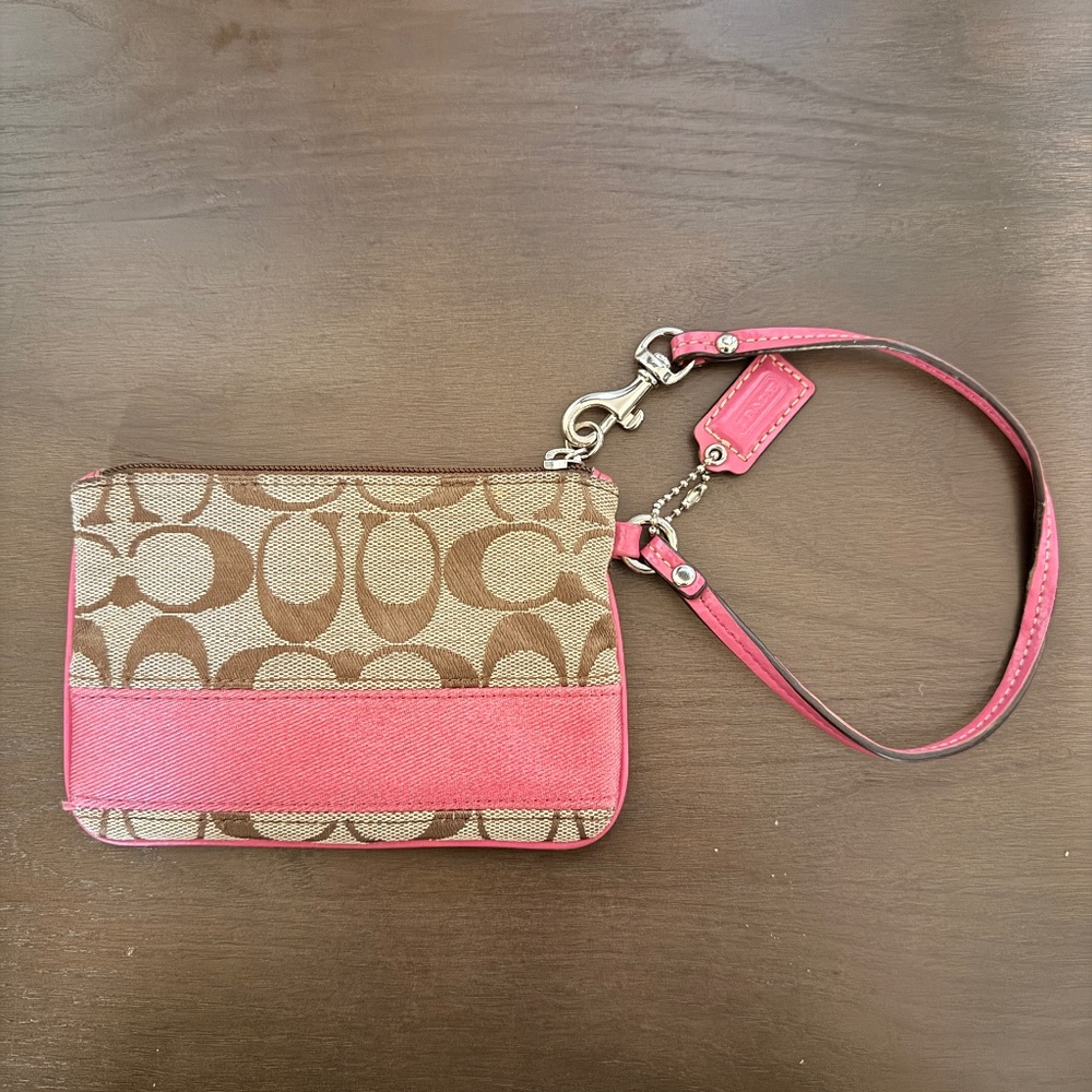 Y2K F47790 Coach Signature Stripe Small Wristlet.